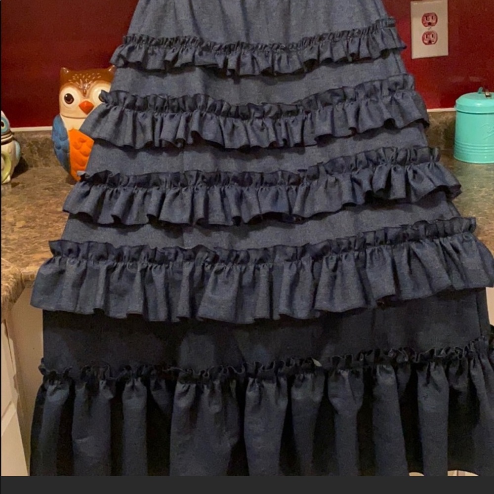 A style that’s available for custom orders - Picture 5 of 6